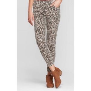 Knox Rose sz 4 Leopard print skinny jeans